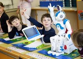 Read more about the article How AI is Transforming Education: Uses, Importance, Future, and Pros & Cons of AI In Education